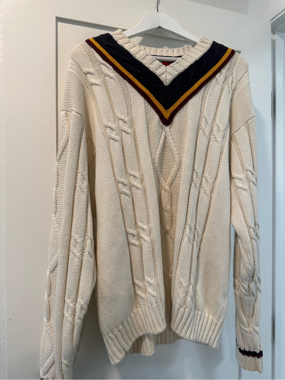 Vintage 90’s Tommy Hilfiger Cream Cable-Knit V-Neck Sweater Size XL - Picture 2 of 6